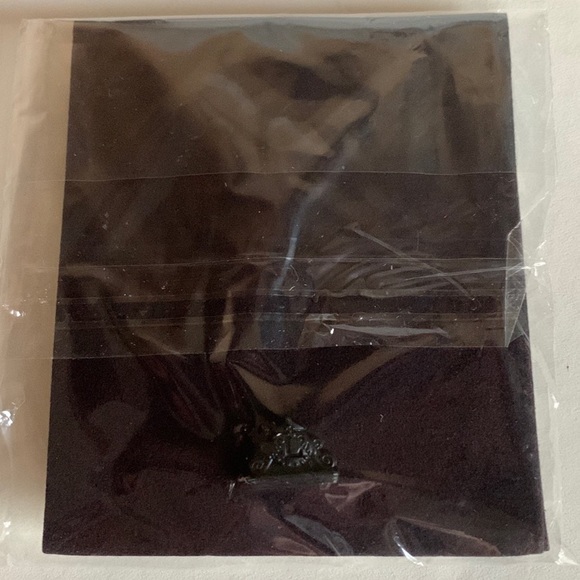 LAGOS jewerly pouch and cleaning/polishing cloth - Picture 5 of 5